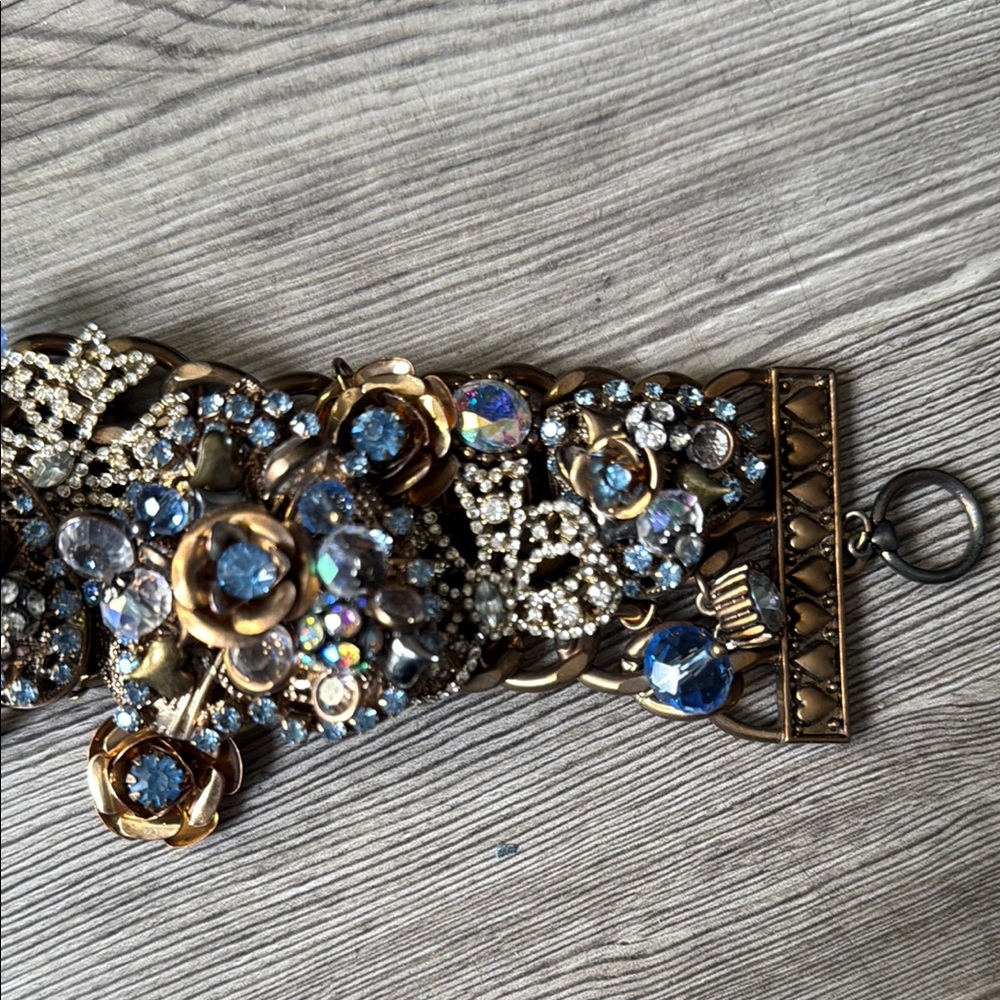 Betsey Johnson Statement Blue Crystal Cluster Bracelet - Picture 3 of 5